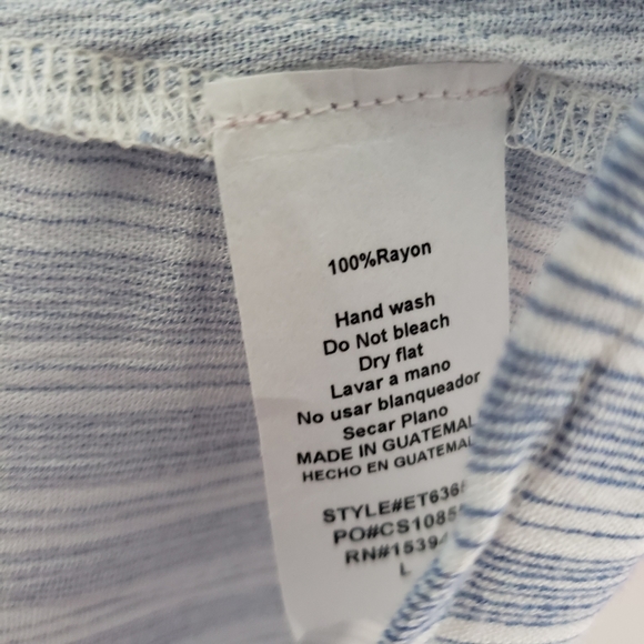 COVERSTICHED SHORT SLEEVE  COLD SHOULDER STRIPED TOP Large - Picture 5 of 8